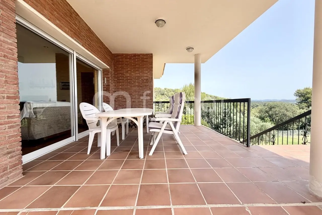 Finca independiente con parcela de 2.000 m² — foto 2