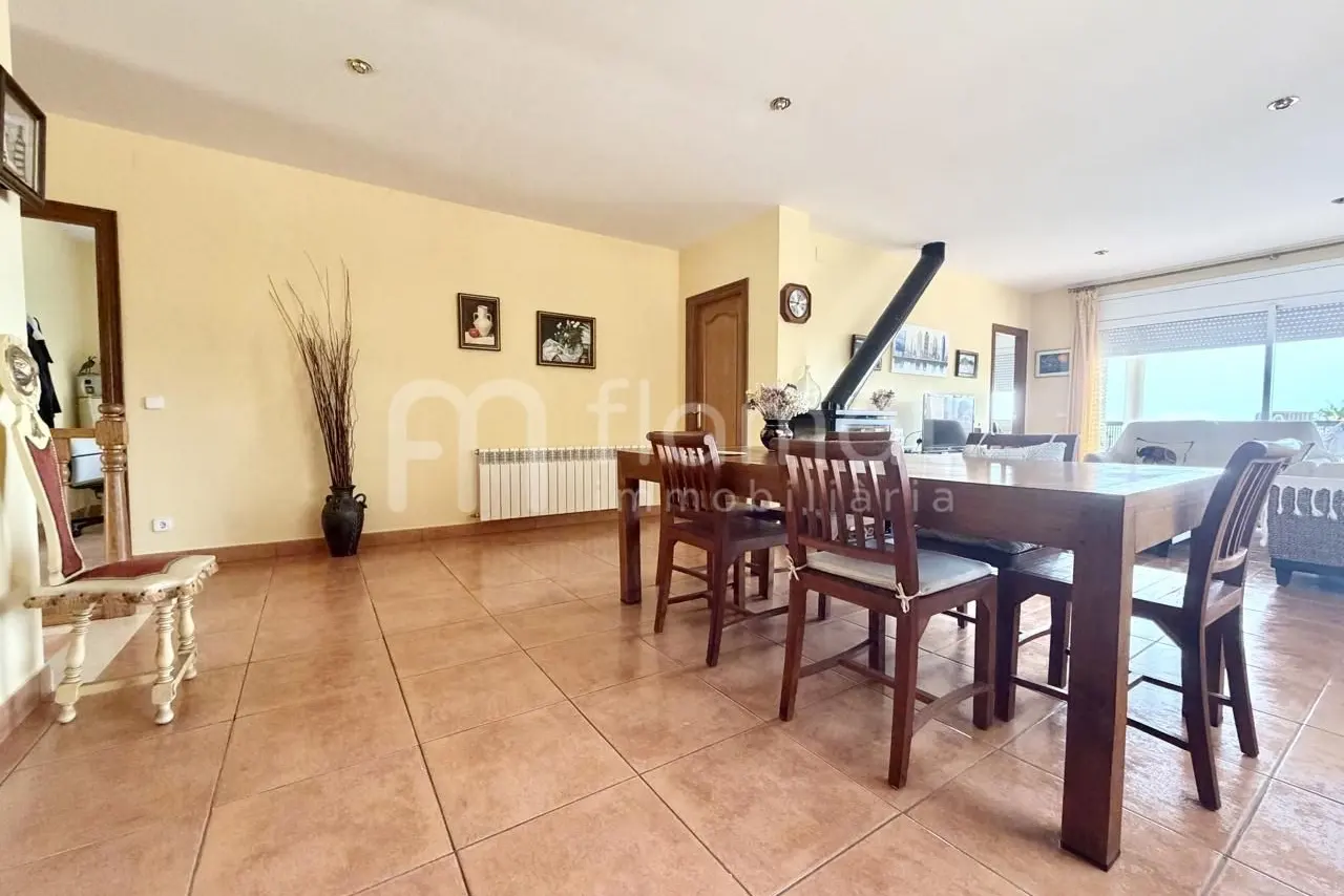 Finca independiente con parcela de 2.000 m² — foto 4