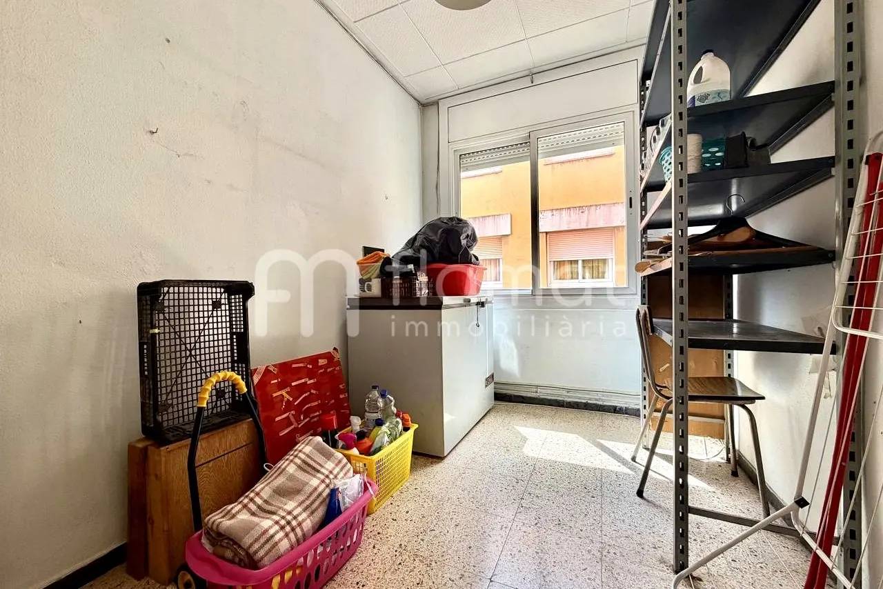 Piso de doble orientación con tres habitaciones exteriores — foto 3