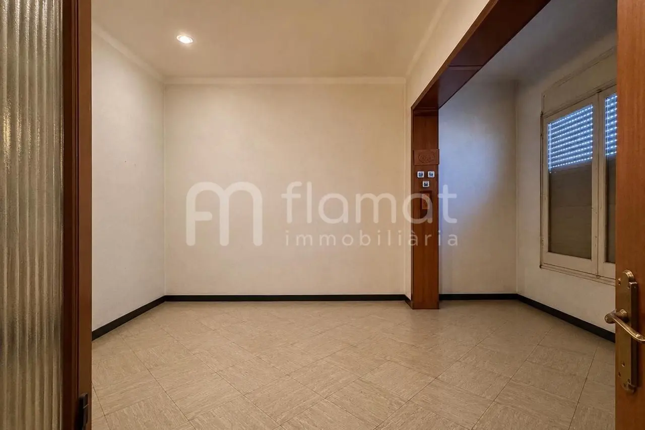 Edificio de tres plantas con local en planta baja — foto 2